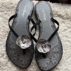 West Loop Black and Silver Floral Sandals